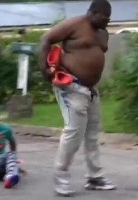 А мне больше всего жиробас понравился - ещё и тапки снял!