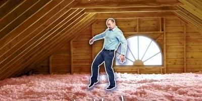 У дома есть чердак, который у многих без отделки. Раз в жизни, да на чердак залезть надо, чтобы что-то проверить, почистить и так далее. А, когда туда залазят, там такая картина-