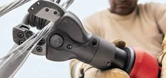 Ящик Пандоры: в Новосибирске в лифте застрял целый табор цыган