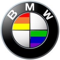 Ремонтировал авто 11 лет: британка отсудила $151 000 у механика-махинатора