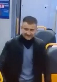 От он какой, королём идёт! На кичи 9 лет по-другому ходить будет!