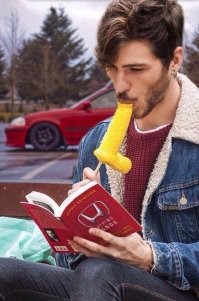 На Хондах тоже геи ездят, короче наверное на всех машинах геи ездят, ну может кроме УАЗа)))))