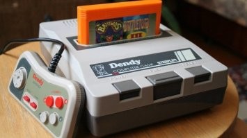 До сих пор помню музыку из игр, Марио, Батлтодс, Черный плащ, Чип и Дейл. Контра, как же без нее. Постоянно с друзьями зависали,тогда это было новинкой и затягивало.