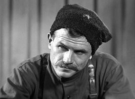 Хреновый из него боец. И шашка в руке, а ни одного беляка не зарубил!