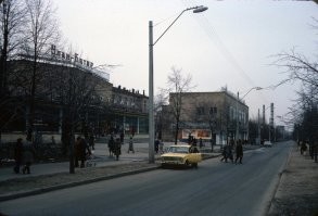 Нет больше кинотеатра "Улан-Батор"... снесли 2 года назад. Местные жители бились за него, но ...