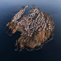 Только остров называется Астол.