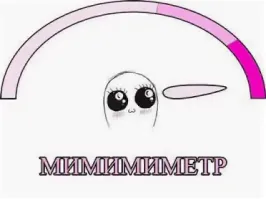 Пёс играет с котятами на улице