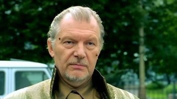 А что делать, если мест не хватает?©
За тяжкие преступления отстреливать, а не кормить пожизненно. Решение очевидно. Вместо этого они решили отпустить. По совету британских учёных?
