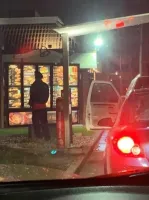 понятно,что здесь все о чмошниках , но нах.. штаны то спускать?