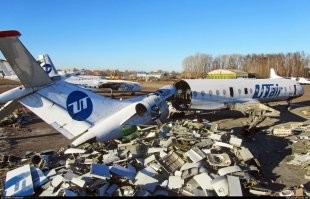 Было бы желание - найти место для хранения МОЖНО
Пустыни Калмыкии подойдут ?
"Буруны" которые ?
Осадков очень немного, места - дохерища.
"Резали" у нас гражданскую авиацию успешно 20 лет подряд
Взамен покупали Боига и Аэрбасы
Аэрофлот хвастался САМЫМ НОВЫМ флотом в мире - сплошное новье. Все импортное
Теперь не знаем на чем летать
Привет Аэрофлоту, есичо
.
Решил доипаться до фотки с хохлостана ?