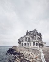 30 заброшенных мест, на которые удивительно приятно смотреть