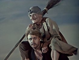 Футболист прокатился на игроке команды соперника
