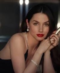 Анюта?! У неё ж нормально всё было с руками!