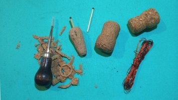 Поплавок можно и самому сделать))