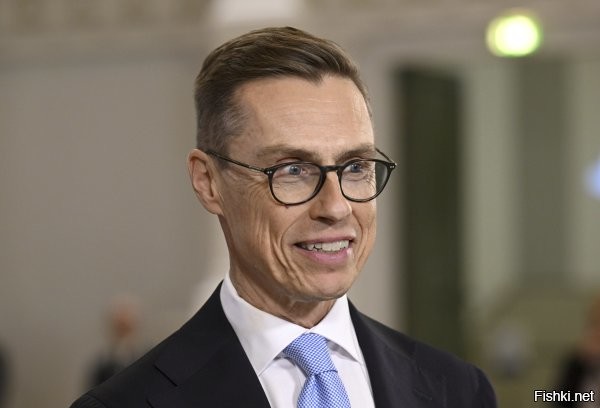Стубб: отношения России и Финляндии со временем выровняются



Хельсинки, 09 ноября 2024, 16:59 - Взаимоотношения Финляндии и России наладятся в будущем, заявил финский президент Александр Стубб в интервью газете Ilta-Sanomat.

"Отношения России и Финляндии со временем выровняются, и мы этим будем пользоваться, но сейчас для этого не время", – сказал он.

Финский президент отметил, что же восемь месяцев своего нахождения на посту главы страны не имел двухсторонних контактов с Москвой.

При этом он считает, что якобы угроза со стороны РФ для Финляндии остается прежней, но "опасного" в ближайшее время ничего ждать не стоит.



Кому это надо: Финляндии или России? - Россия без Финляндии проживет.
Мы за нейтралитет их подкармливали. Пусть НАТО их кормят и содержат.