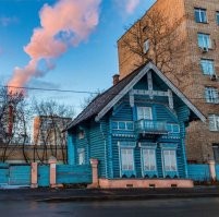 Погодинская изба. 150 лет. Самое старое сохранившееся деревянное здание Москвы. Погодинская улица 12А.