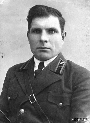 Капитан в повседневной форме, авто-бронетанковые войска
(1936 - 1940)