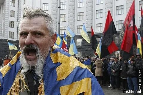 на газу? или реактивной тяге? свидомым с пуканами рвущими прям вечный двигатель