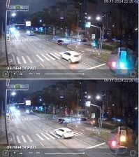 Таксист пересек стоп-линию и выехал на перекресток на зеленый, поворачивал на желтый
БМВ пересек и выехал на перекресток на желтый