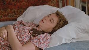 - Там подсуетишься, тут чего поделашь.. Думки-то на хозяйство перекинь