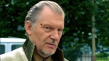 Не ищите здесь смысл. Здесь в основном маразм