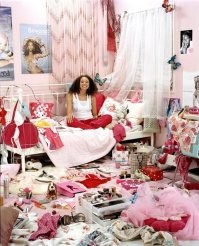 Бабы жалуются на беспорядок??? Посмотрите в каком бардаке они ДО замужества живут!
Это зависит от человека, а не от пола!