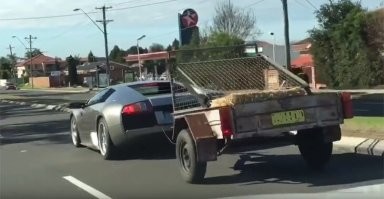 Другие мужики на спорт карах навоз возят и ничего...