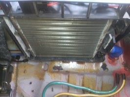 Ну дык это медный, тем более трёхрядный. Вот и за 9. 
Они всегда дорогие были. 
Хотя и 5 тыр за алюминий, это овердохрена, согласен. 

_______

У меня старого образца стоит. Штатный, алюминиевый. Машина 2007 года. 
Я только кран убрал.