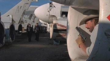 Кладбище самолетов в Тусоне... А не тут ли снимали "Харли Дэвидсон и Ковбой Мальборо"?