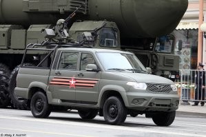 Уже давно получил! Даже 2! И не автомата, а пулемёта 

"Несмотря на высокий интерес со стороны потребителей"
Мне интересно посмотреть на того потребителя, который мечтает об УАЗе на автомате!
Похрен, что быстро гниёт, похрен, что движок не надёжный и проблемы с охлаждением, похрен на ненадёжные катушки зажигания, похрен что втулки шкворней сыпятся после 15к пробега, похрен на вечные проблемы с печкой, похрен на заедающие замки, похрен, что на скорости выше 100км/ч им тяжело управлять! Зато мля КОРОБКА АВТОМАТ! Ну и для полной гармонии ещё кожаный салон!