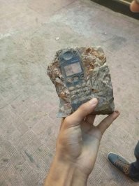 Телефон потомки раскопают в далеком будущем