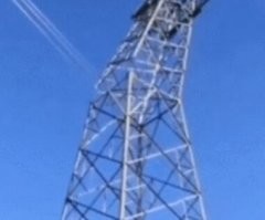 Да чёта взрывов то и не видно?