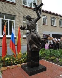 У нас. Женя Табаков.