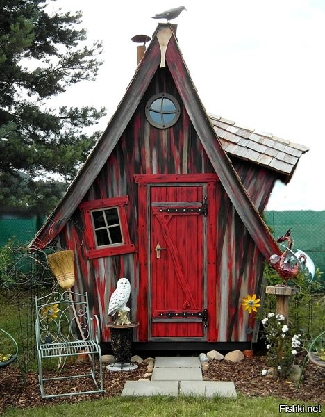 Как что? Дания!!!

Например, дачный сортир в мордоре:


А необычный домик в Дании такой:


Хоть немножко улавливаете разницу?!
Вот, то-то же.