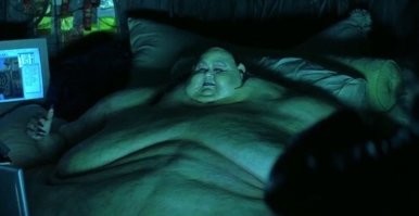 Упитанный рэпер появился на сцене с кислородным баллоном