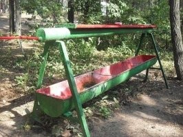 Походу они были в всем союзе , в пионерских лагерях были в армии были на зонах отдыха стояли .