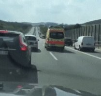 У нас бы обязательно какой-нибудь урод следом увязался бы!