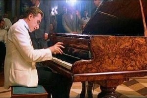 Рекомендую лучше "Легенда о пианисте"