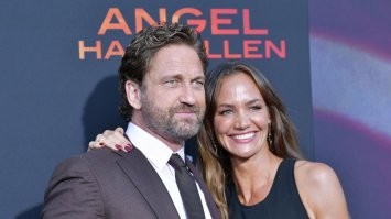 Дык там ещё "...с личным батлером и горничной."