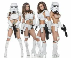 20 самых сексуальных косплеев персонажей «Звездных войн»