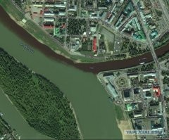 В Омске тоже такое чудо видел )) Омка в Иртыш впадает и это четко видно, где чьи воды.