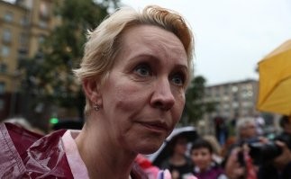 Шиза - страшная вещь... До поры человек кажется вполне нормальным, пока не случится какой-то сбой. Как сейчас модно говорить - "триггер". Спусковой крючок. Шлёп! И ты дурак в полной красе. Плюс алкоголь.
 Кстати, до этой статейки кто-нибудь слышал об этой фигуристке?