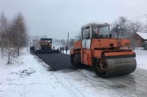 На строительство новых дорог в России выделили 1 триллион рублей
