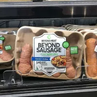 А что вы хотите от вегетарианских сосисок? Вот такие вот они х.у.--- (пллохие). Хотя веганам сойдет.