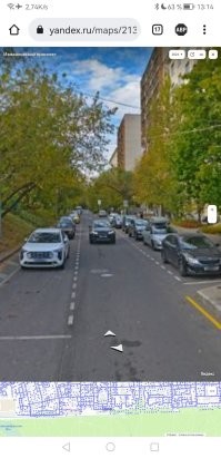 Не хочу обидеть ростовчан, город прекрасный, но может в 12 веке он и был Великим, но сейчас он даже на Большой не тянет. В Москве есть Измайловский проспект, так вот называть Ростов великим, так-же целесообразно как называть эту улочку проспектом.

Да. На фото именно проспект.