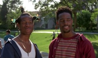 Мужчины избили друг друга табличками «осторожно, мокрый пол»