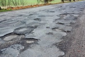 А-ха-ха, дрочишь на любимую Америку,а  простых вещей не знаешь. Да, посмотри ещё железные дороги там какие ,вообще оху.е.ешь.На,урюк дрочи..