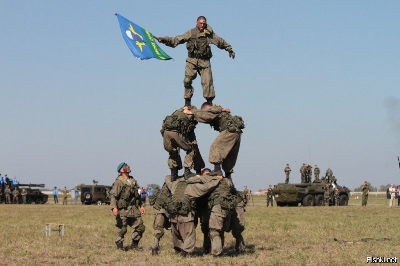 Как раз в те времена они фигнёй не страдали, а были на своем месте и занимались своим делом-служили царю и Отечеству! А это показуха, по типу вот этой нашего времени: