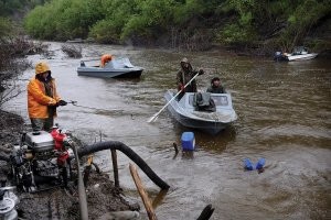 Пффф их там тоннами добывают и на черном рынке реализовывают