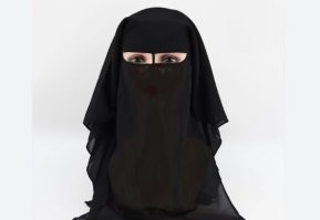 Ну на карты же чехлы от НФС сделаны и многие носят, ну и на улыбку тоже чехлы есть, носите на ваш выбор: